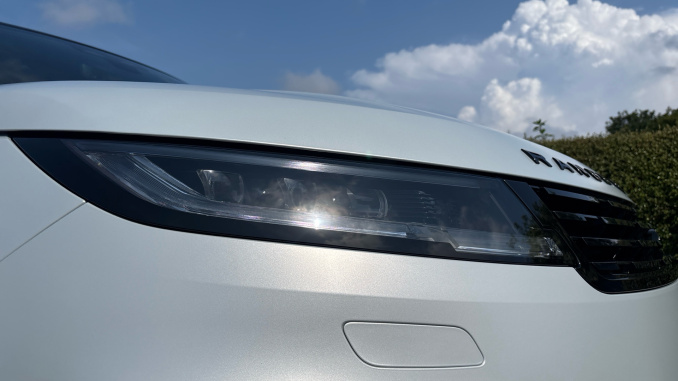 Land Rover Range Rover Sport 4.4 P635 V8 SV Ultimate Edition 5dr Auto Petrol Estate - Image 17